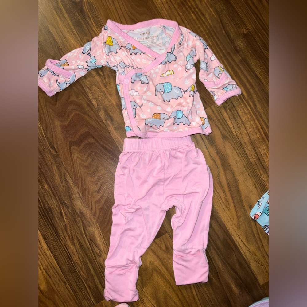 Pink elephant crossover with bib.